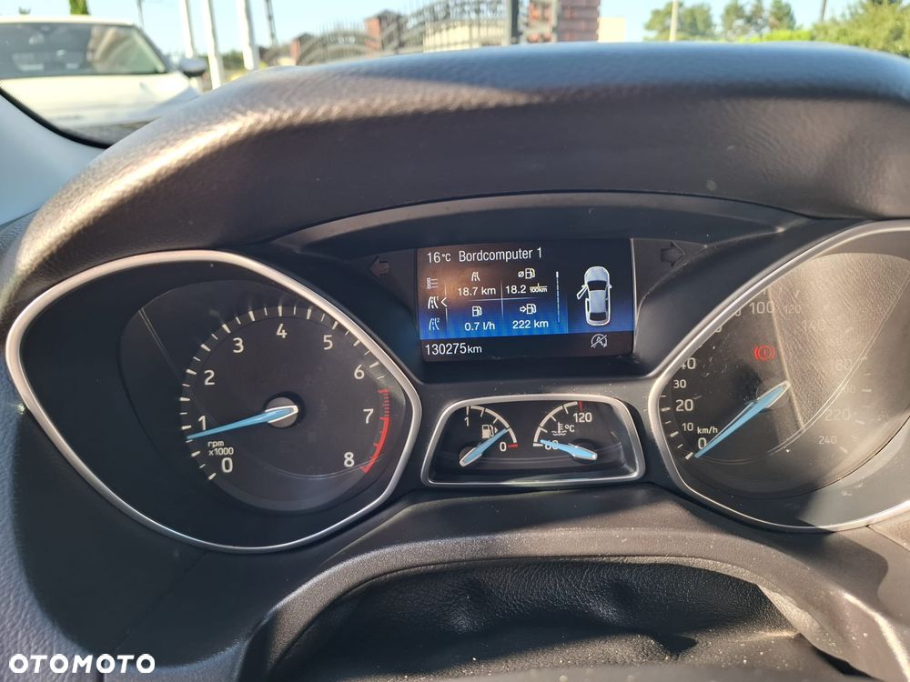 Ford Focus 1.0 EcoBoost Titanium - 17