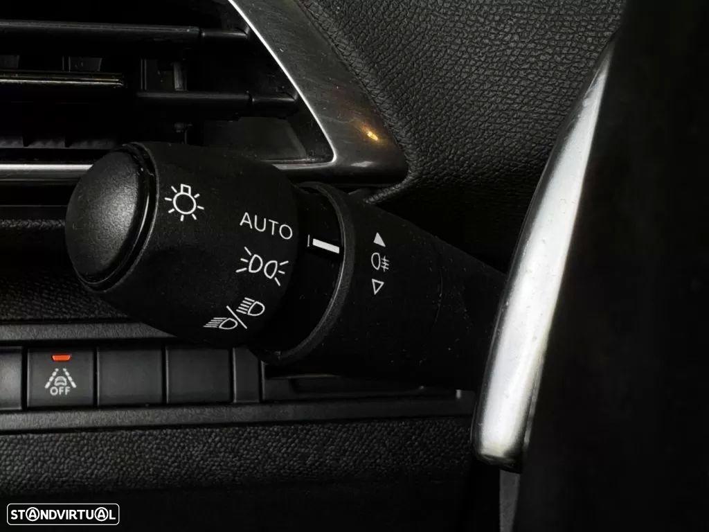 Peugeot 5008 BlueHDI 130 EAT8 Active Pack - 36
