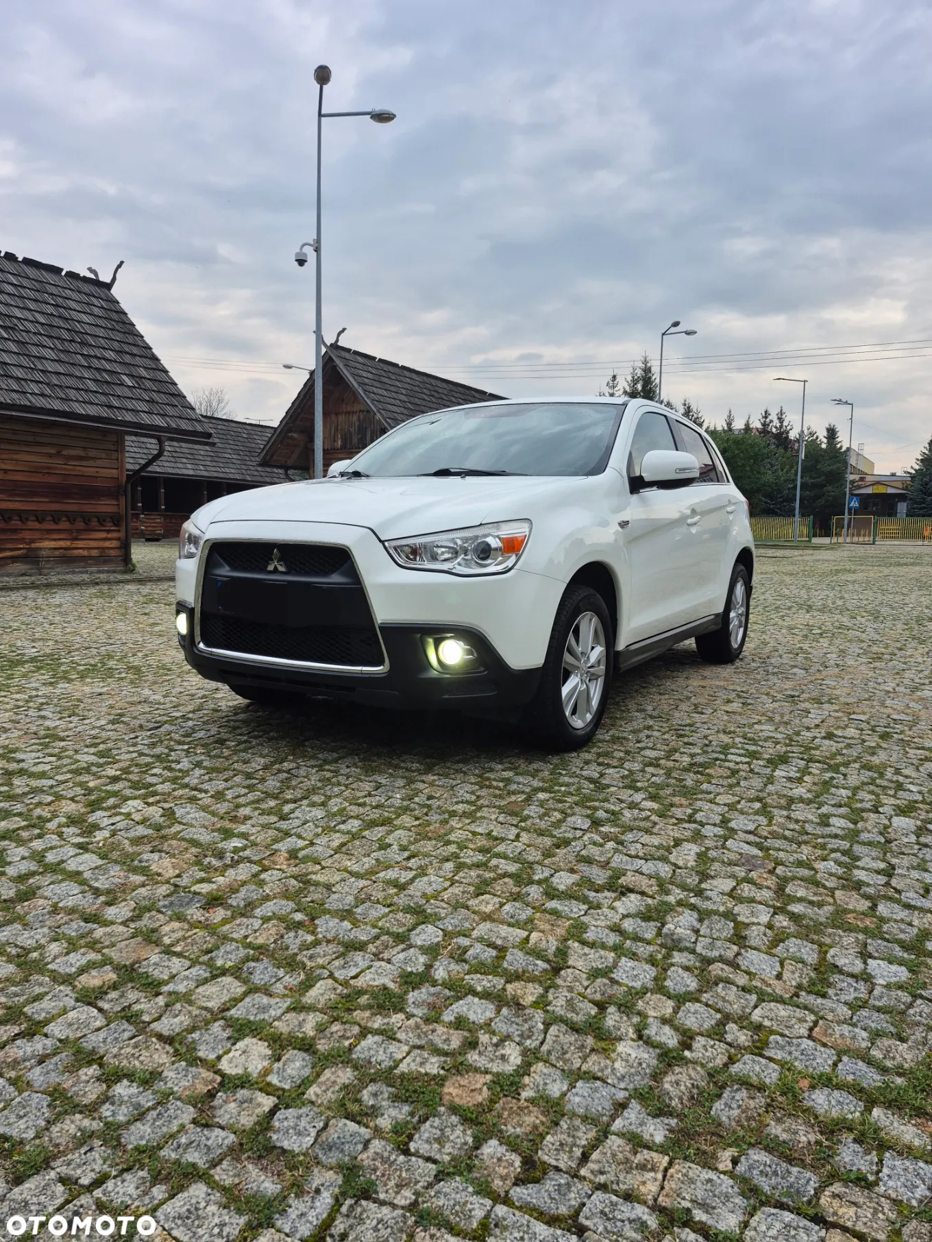 Mitsubishi ASX 1.8 DID Instyle NAVI AS&G - 2