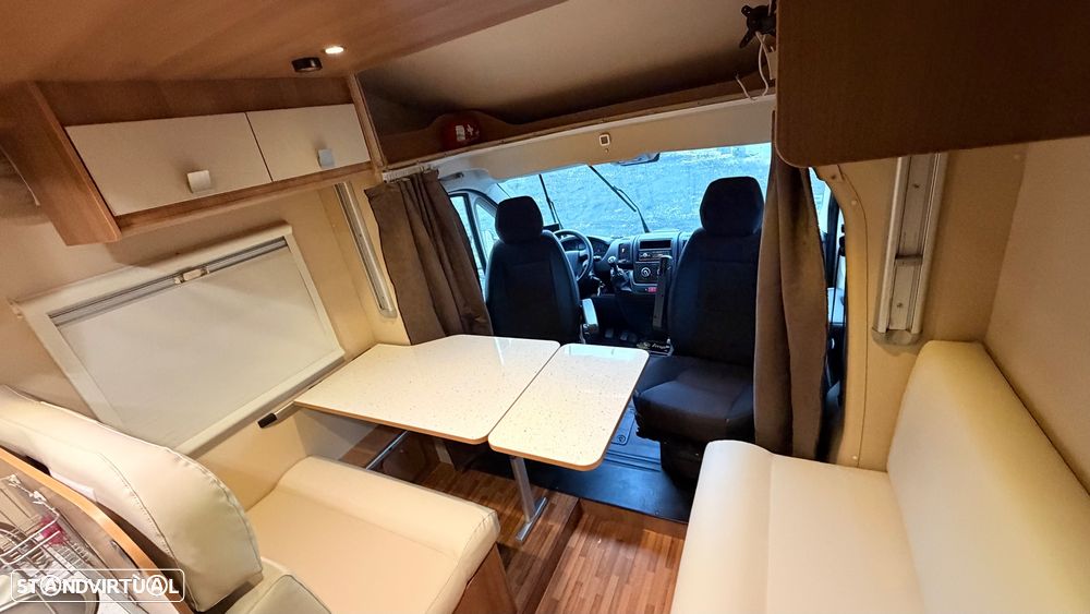 PLA Mister A 390 cama central + cama elevatória - 12