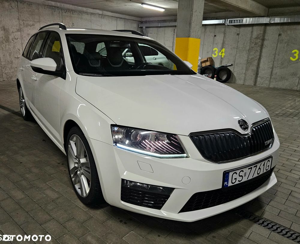 Skoda Octavia 2.0 TDI DSG RS - 2