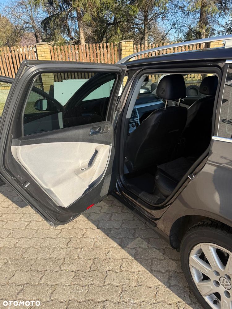 Volkswagen Passat 2.0 TDI Highline - 11