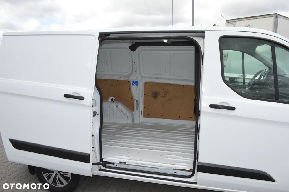 Ford Transit Custom - 12