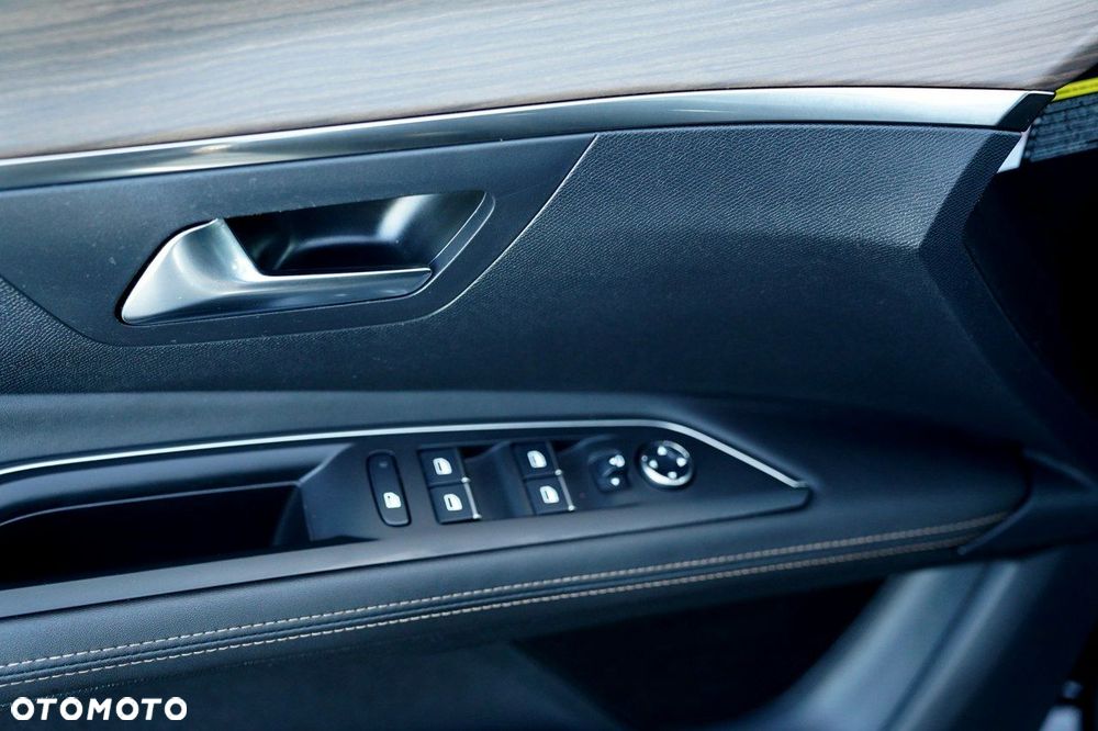 Peugeot 3008 - 13