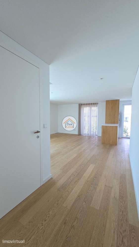 Exclusivo Apartamento T4 Duplex no Centro de Estarreja - Grande imagem: 4/54