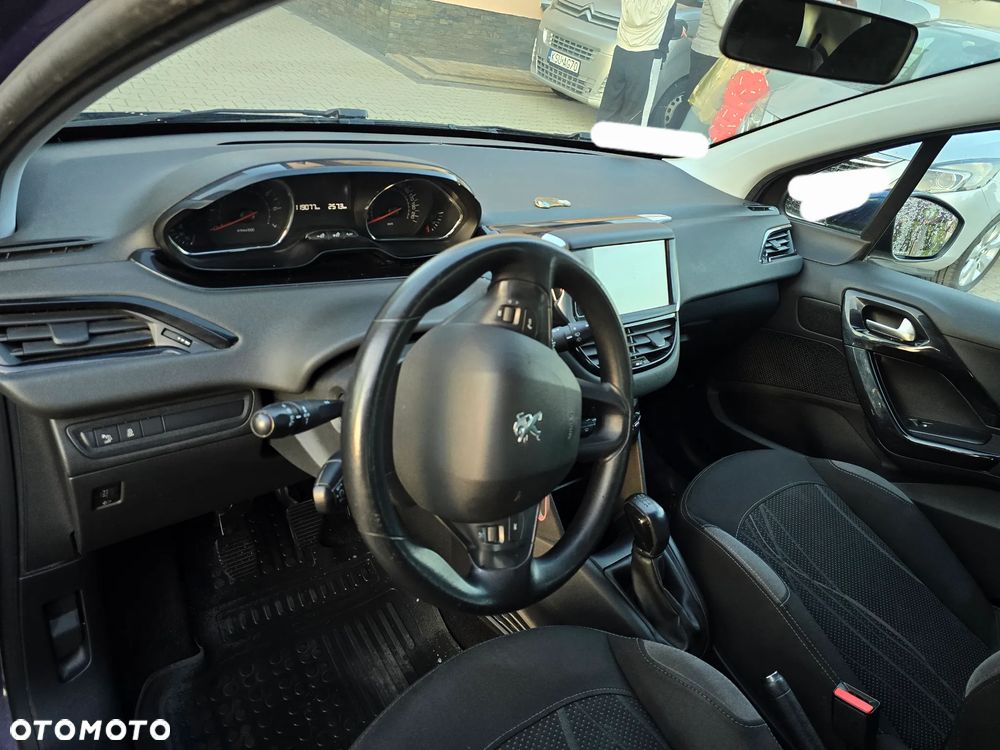 Peugeot 208 1.2 PureTech Active - 15