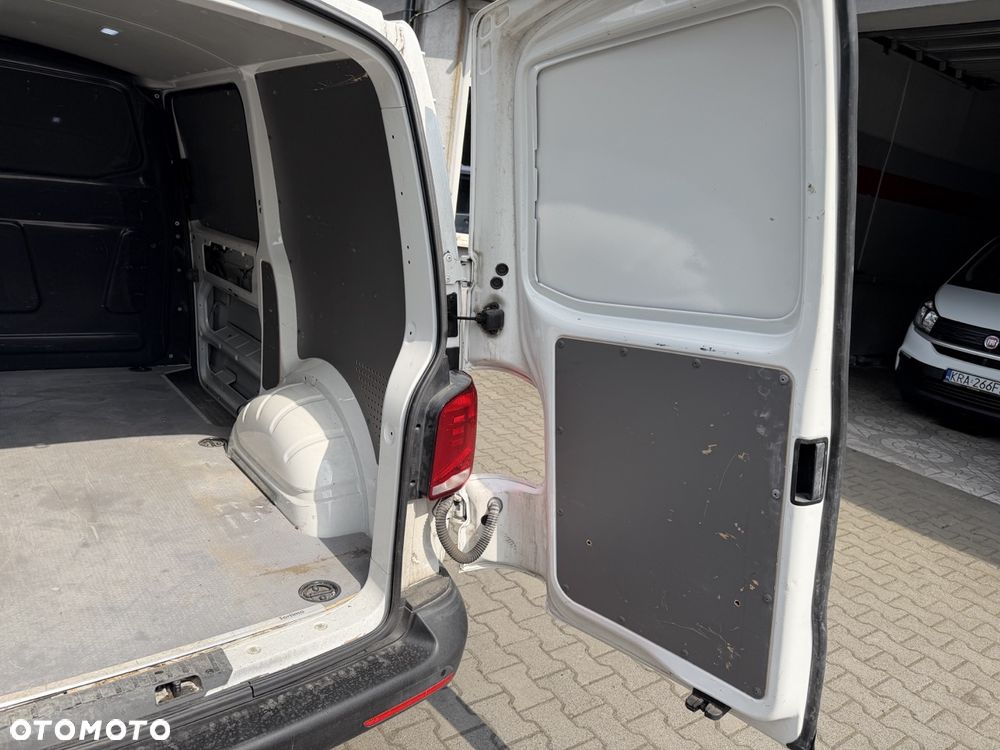 Volkswagen Transporter - 24