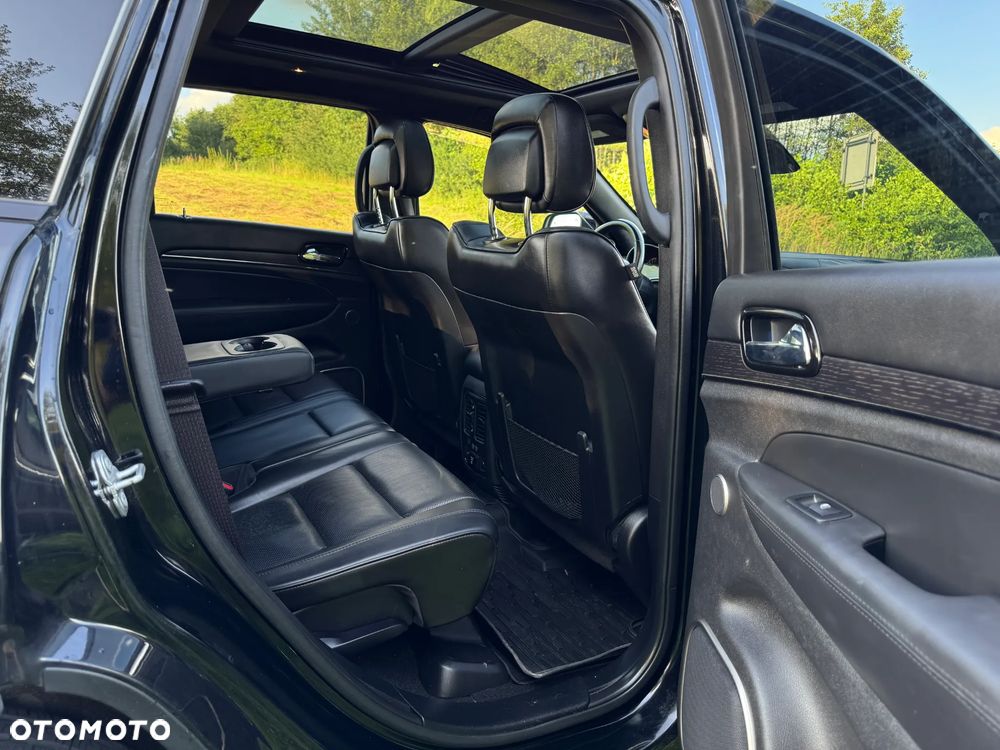 Jeep Grand Cherokee - 17