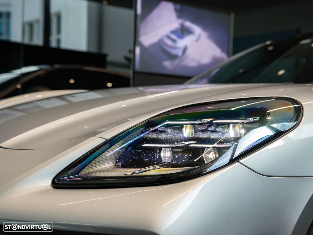 Porsche Panamera 4 E-Hybrid - 35
