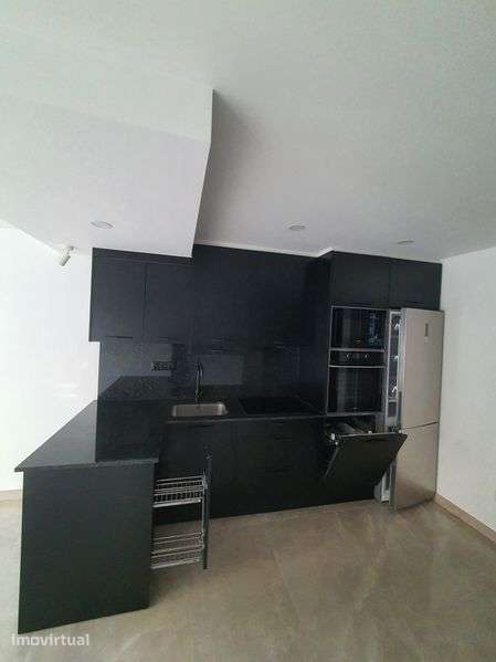 Apartamento moderno e elegante, com excelente localização em Chaves - Grande imagem: 2/11