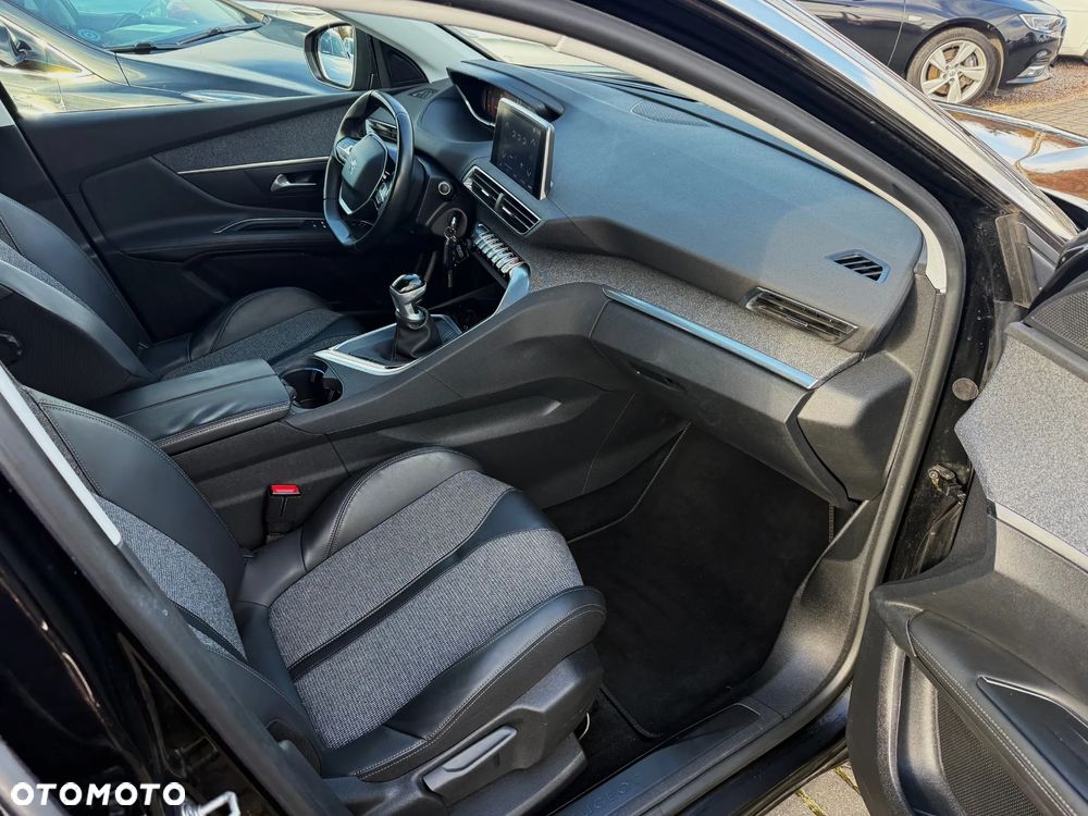 Peugeot 3008 1.2 PureTech Allure S&S - 13