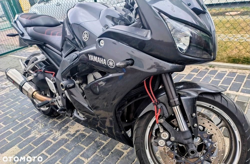 Yamaha FZ - 2