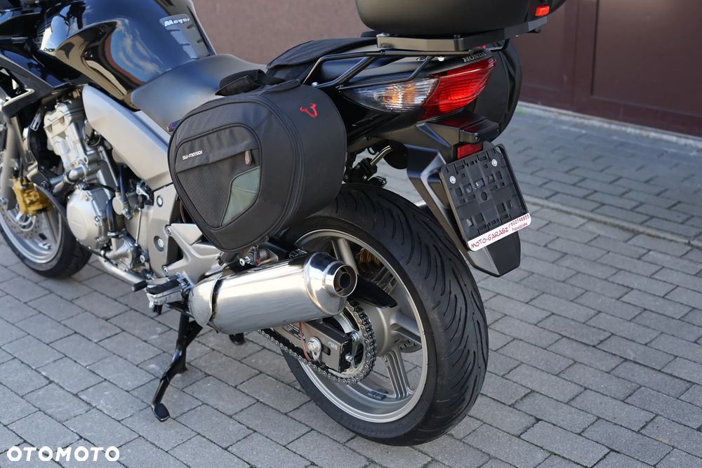 Honda CBF - 24