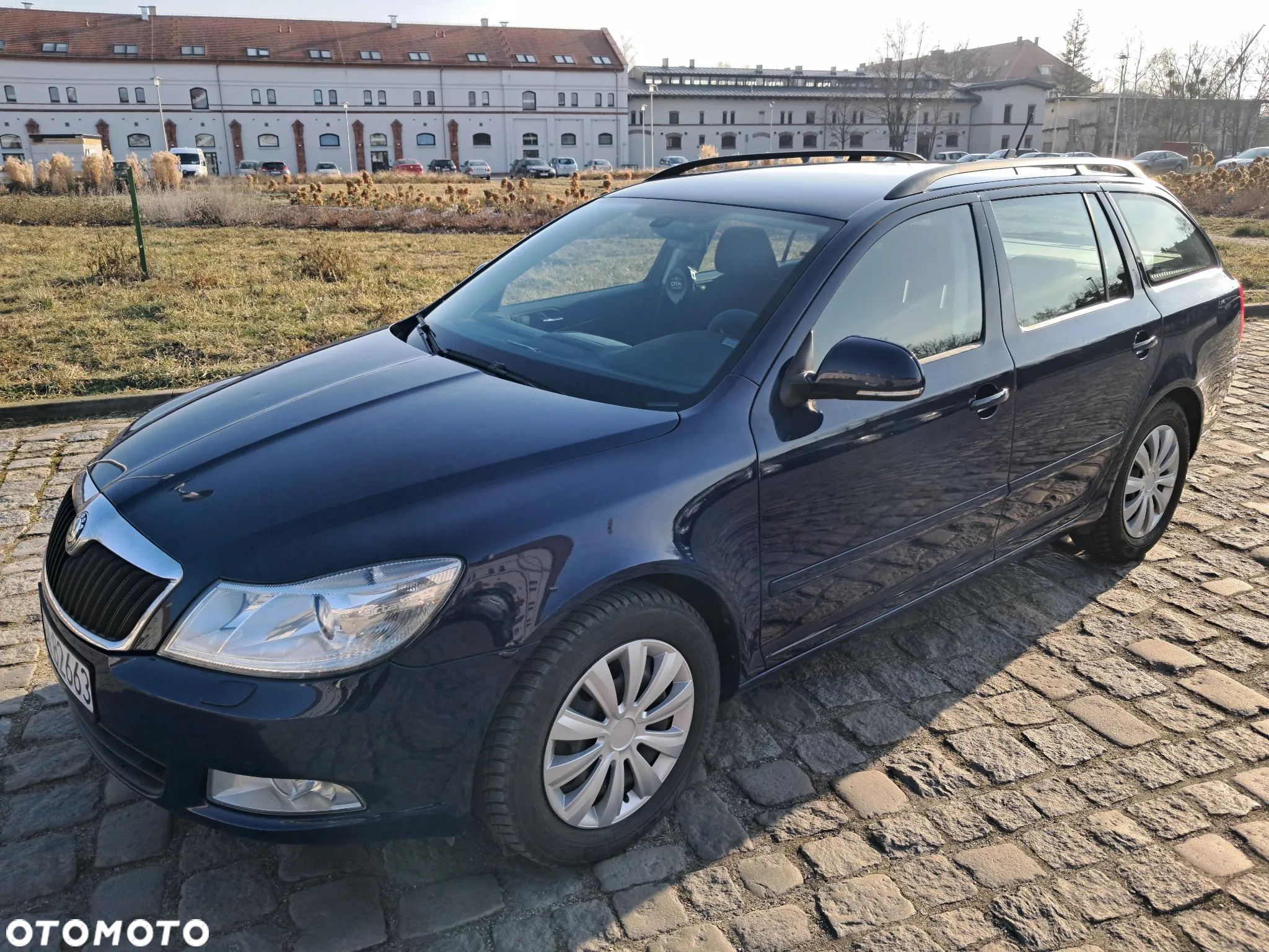 Skoda Octavia 2.0 TDI DPF Ambiente DSG - 1
