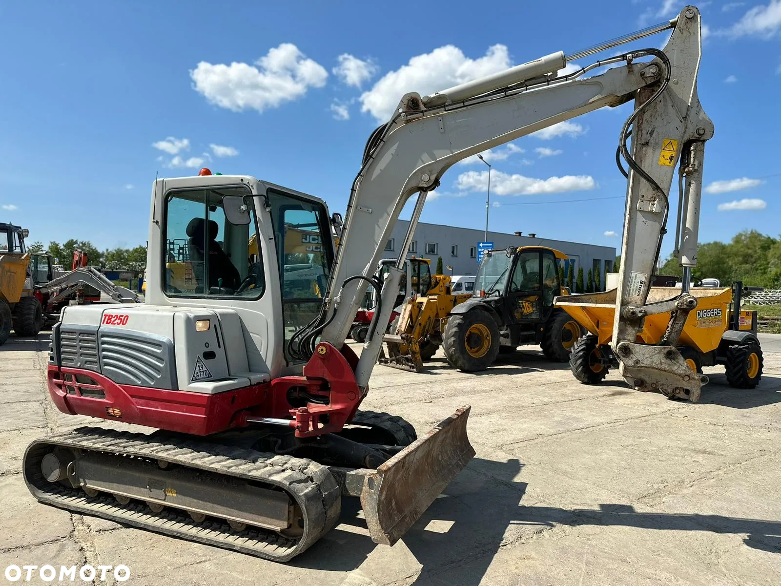 Takeuchi TB250 - 5