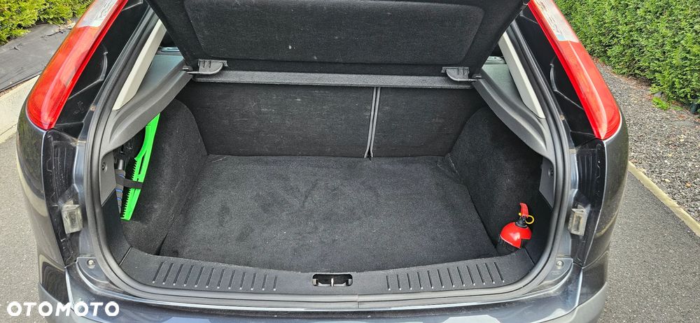 Ford Focus 1.6 Gold X - 10