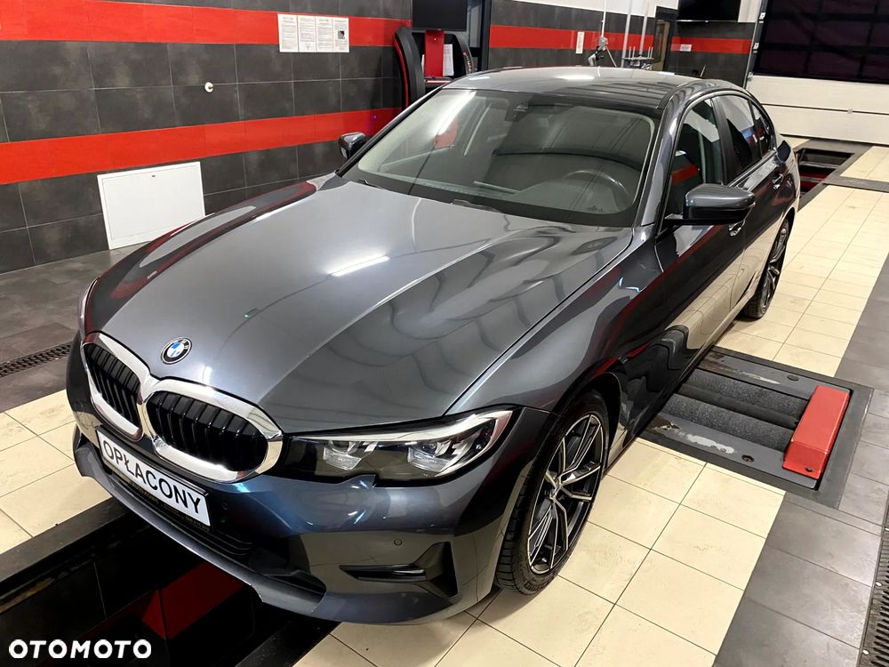BMW Seria 3 320d Sport - 3