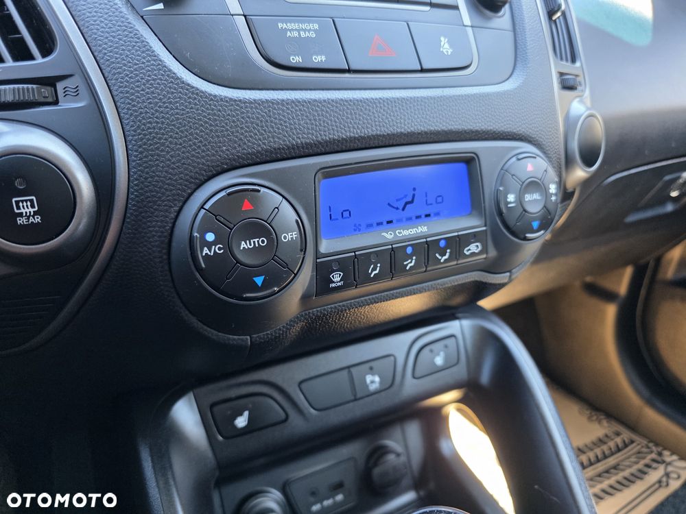 Hyundai ix35 1.6 2WD Fifa World Cup Edition - 16