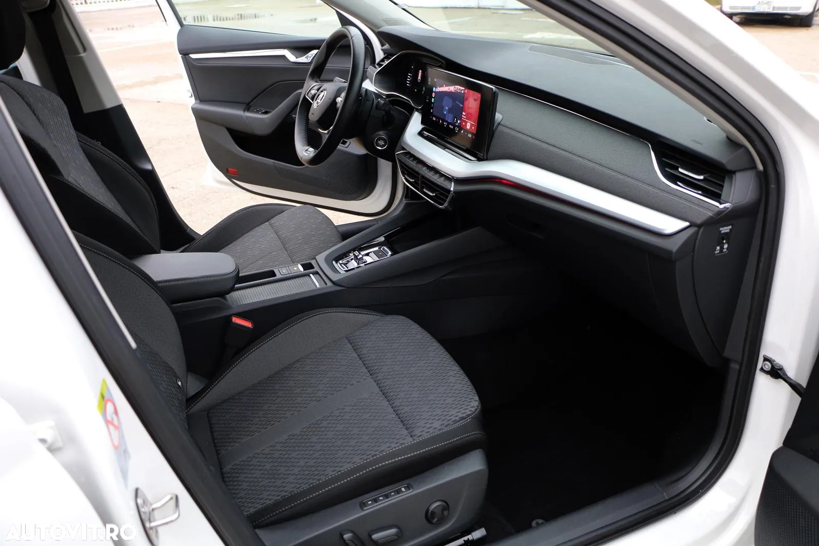 Skoda Octavia 2.0 TDI DSG Ambition - 8