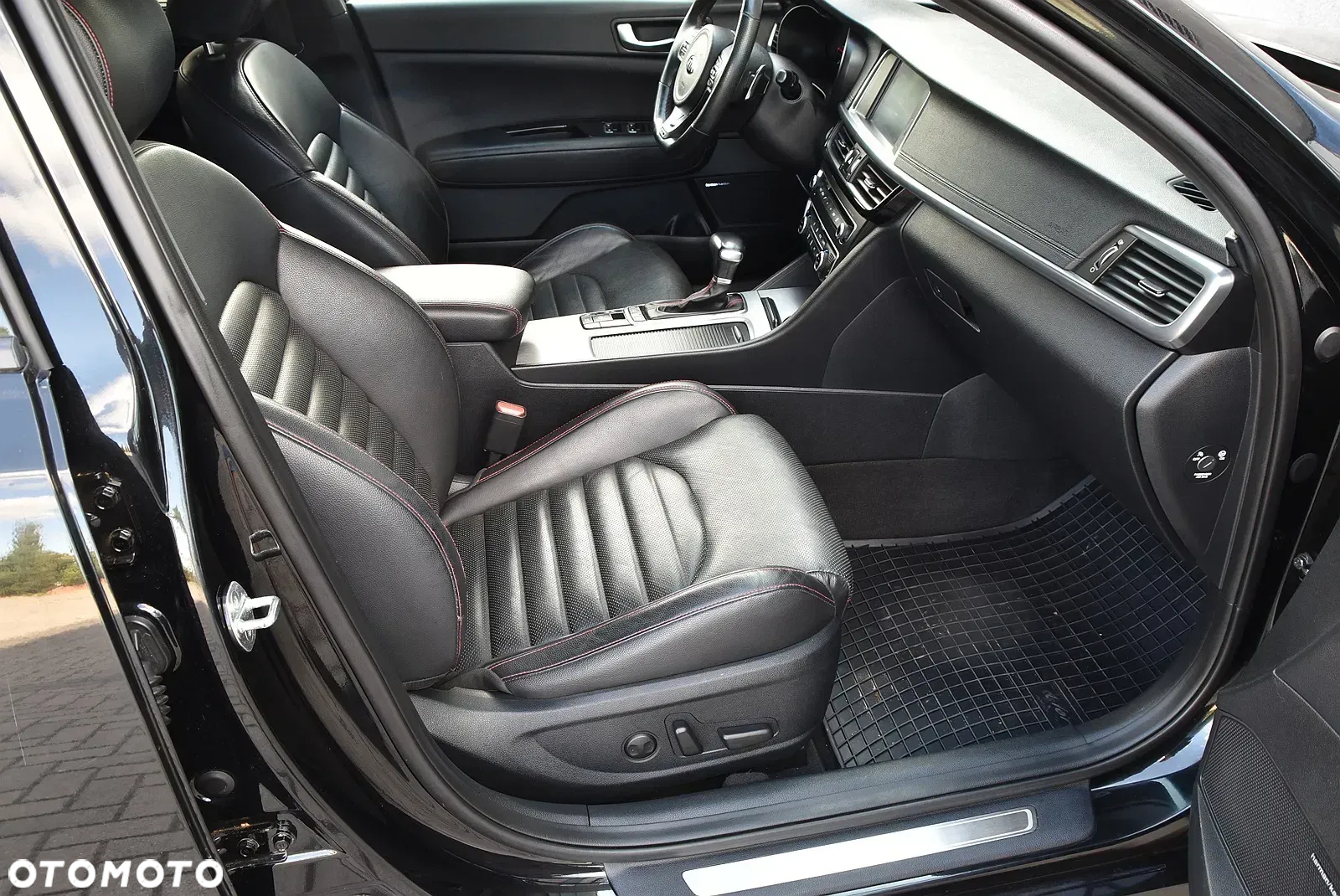 Kia Optima - 39