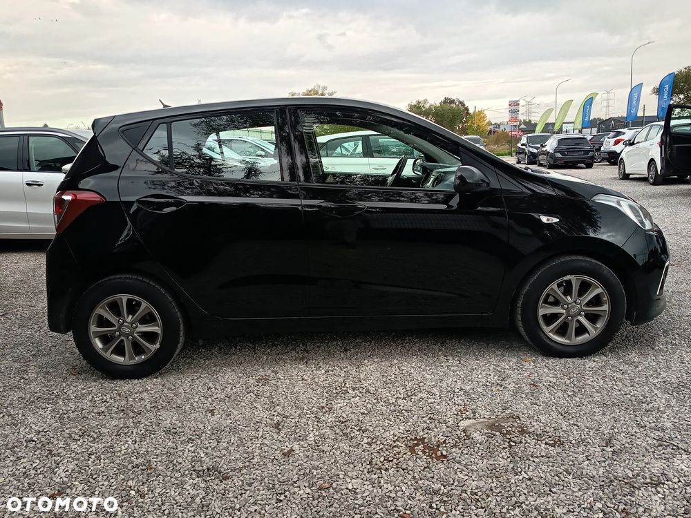 Hyundai i10 1.2 Fifa World Cup Edition - 9