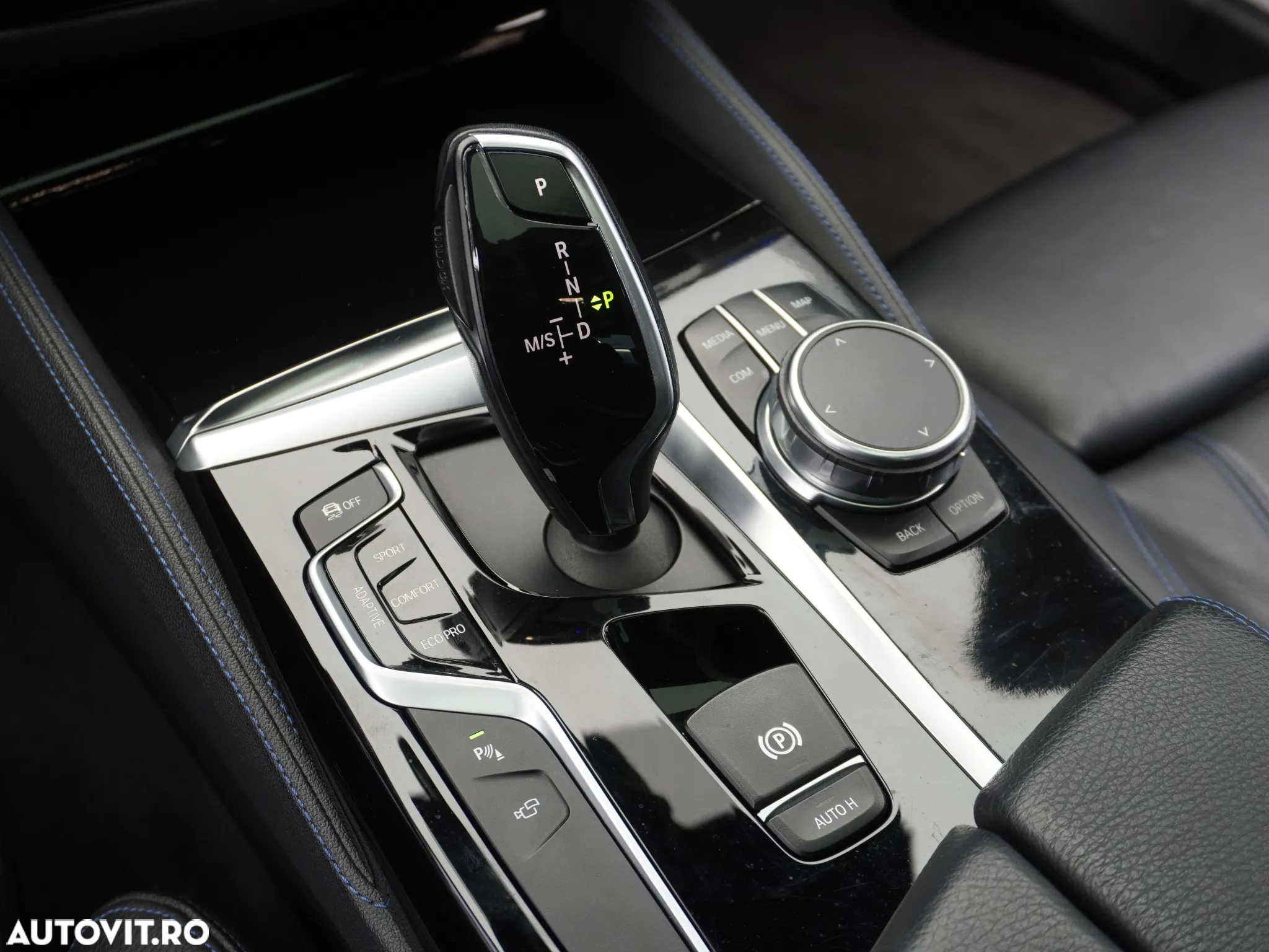 BMW Seria 5 530d xDrive AT - 36