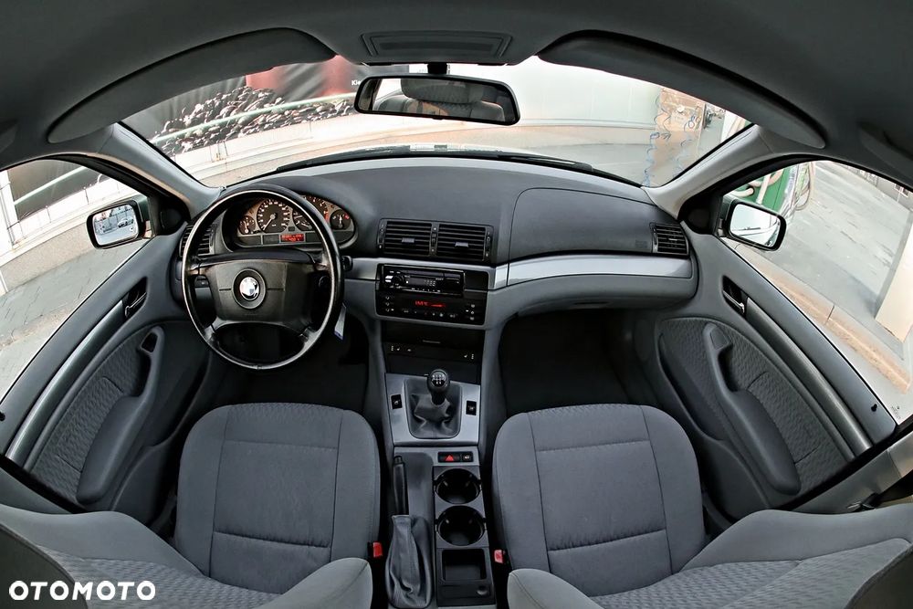 BMW Seria 3 320i - 27