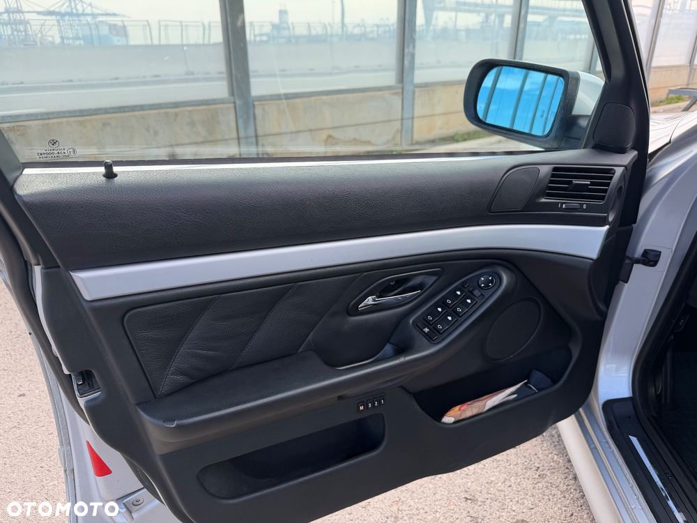 BMW Seria 5 - 14