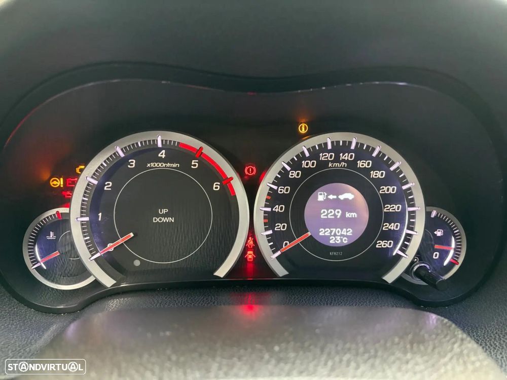 Honda Accord Tourer 2.2 i-DTEC Executive - 24