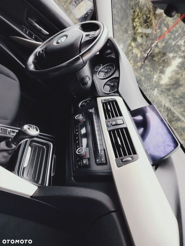 BMW Seria 3 318d Blue Performance Sport Line - 6