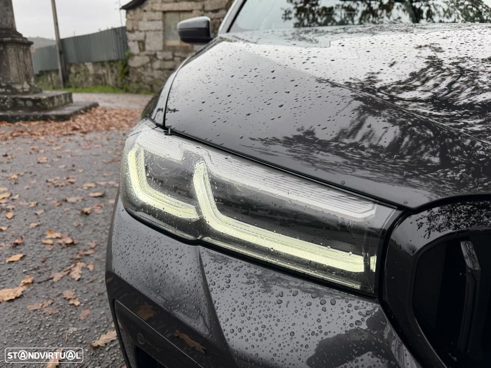 BMW 530 e Pack 50 anos M - 12