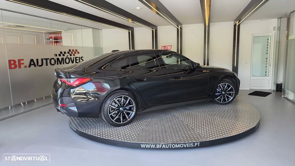BMW i4 eDrive40 Pack Desportivo M - 7