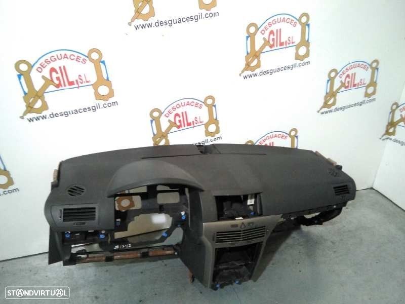 TABLIER OPEL ASTRA H GTC 2005 - - 2