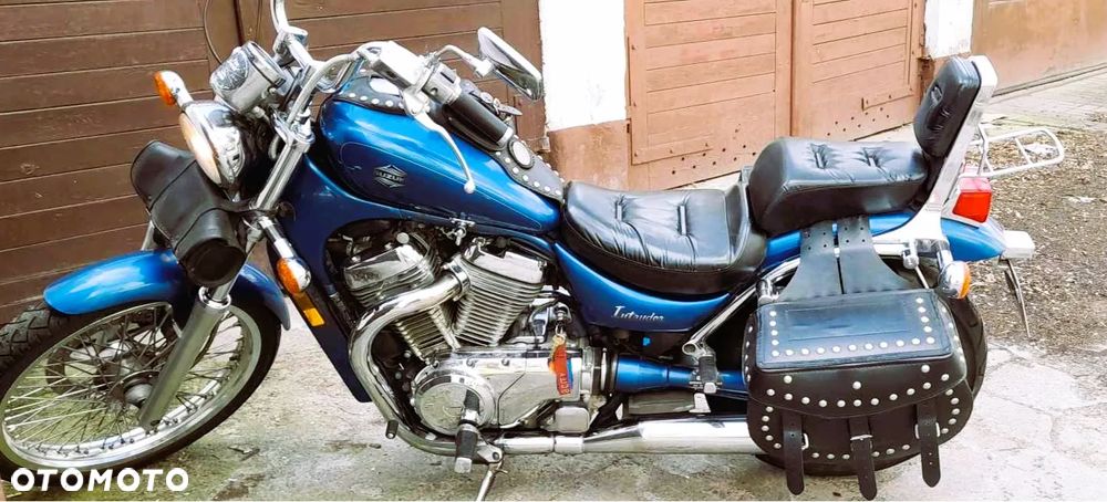 Suzuki Intruder - 2