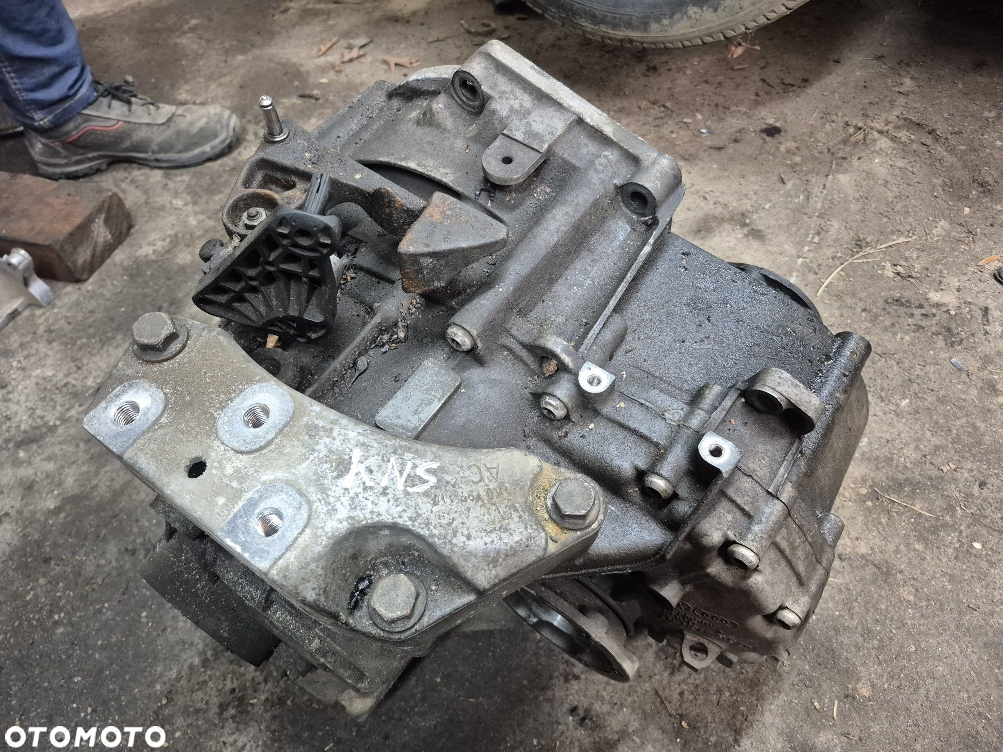 Skrzynia biegów manualna 6 biegów KNS vw audi seat skoda 2.0 tdi - 2