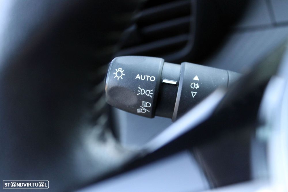 Peugeot 208 1.2 PureTech Active - 9