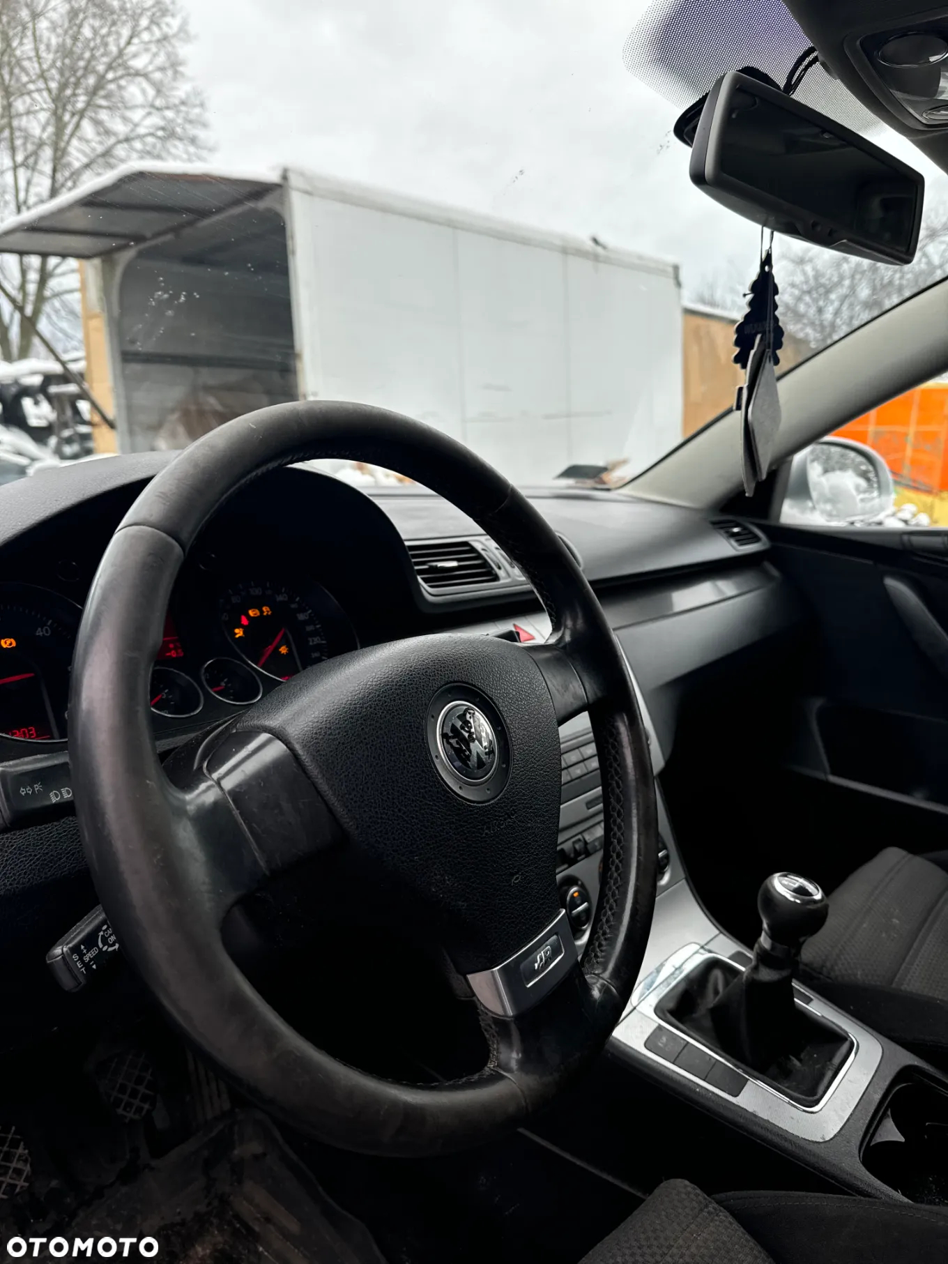VW PASSAT B6 ZDERZAK PRZÓD PRZEDNI LA7W - 18