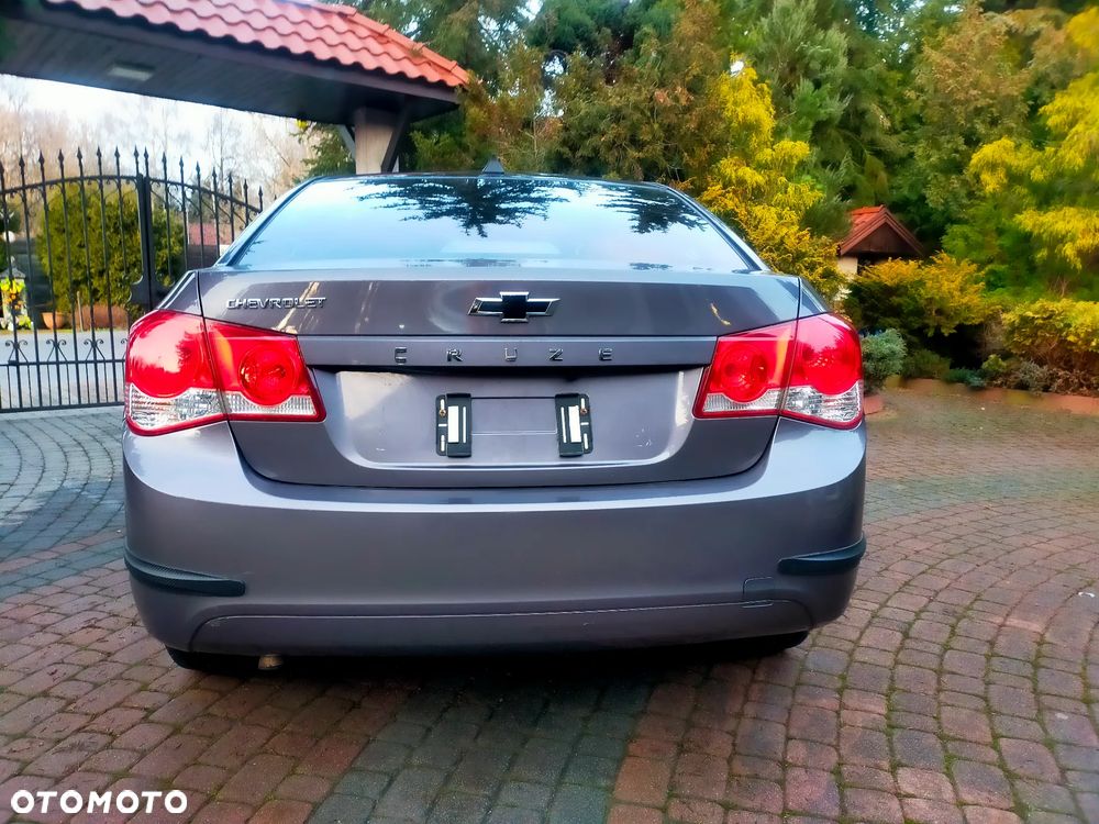 Chevrolet Cruze 1.6 LS - 5
