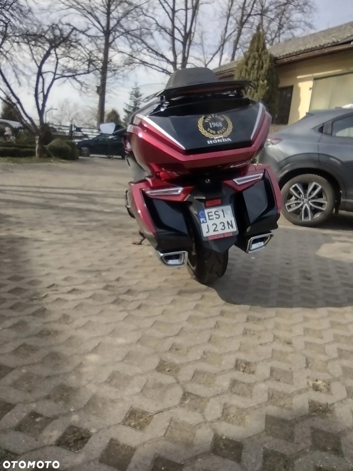 Honda GL - 9