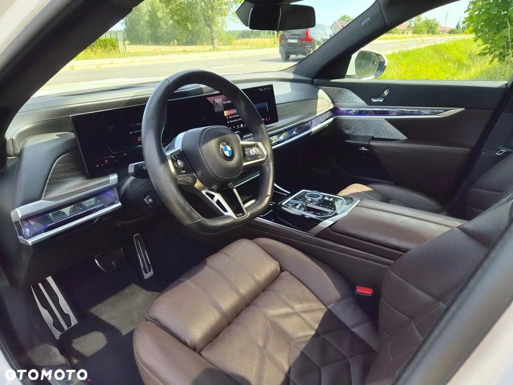 BMW Seria 7 - 24