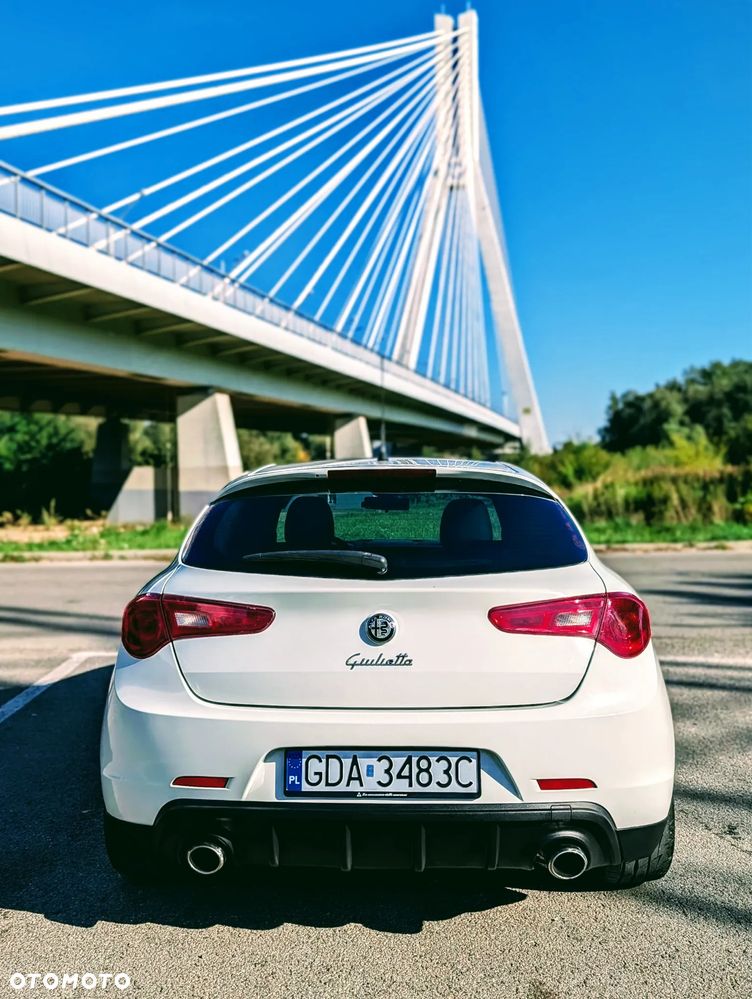 Alfa Romeo Giulietta 1750 TBi Quadrifoglio Verde - 5