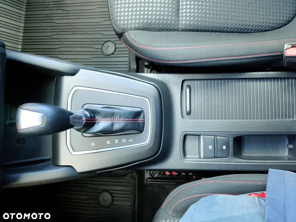 Ford Focus 1.0 EcoBoost mHEV ST-Line X - 31