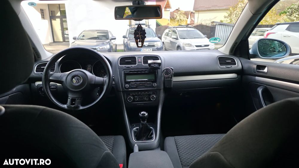 Volkswagen Golf 1.6 TDI DPF Comfortline - 11