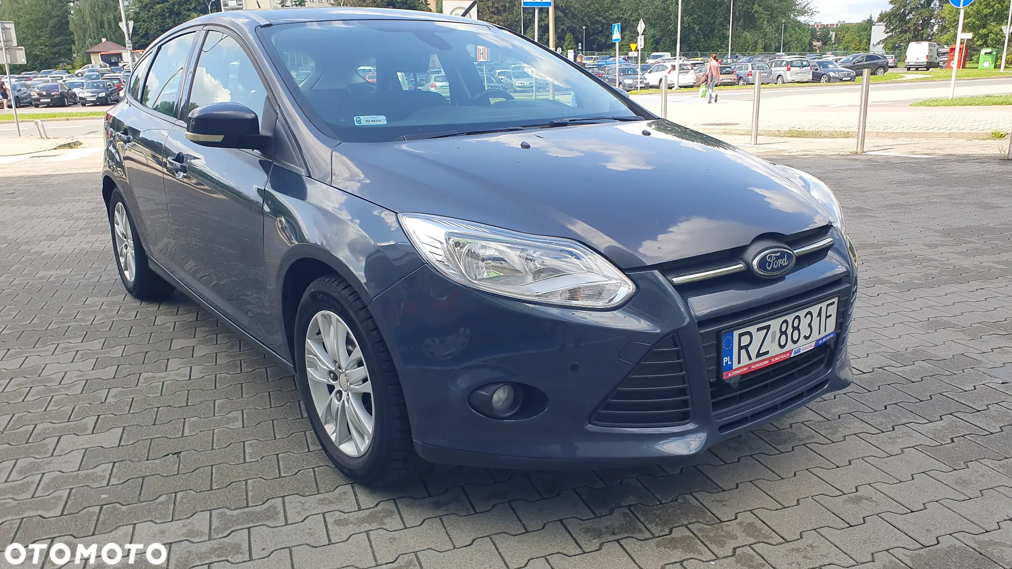 Ford Focus 1.6 Edition - 12
