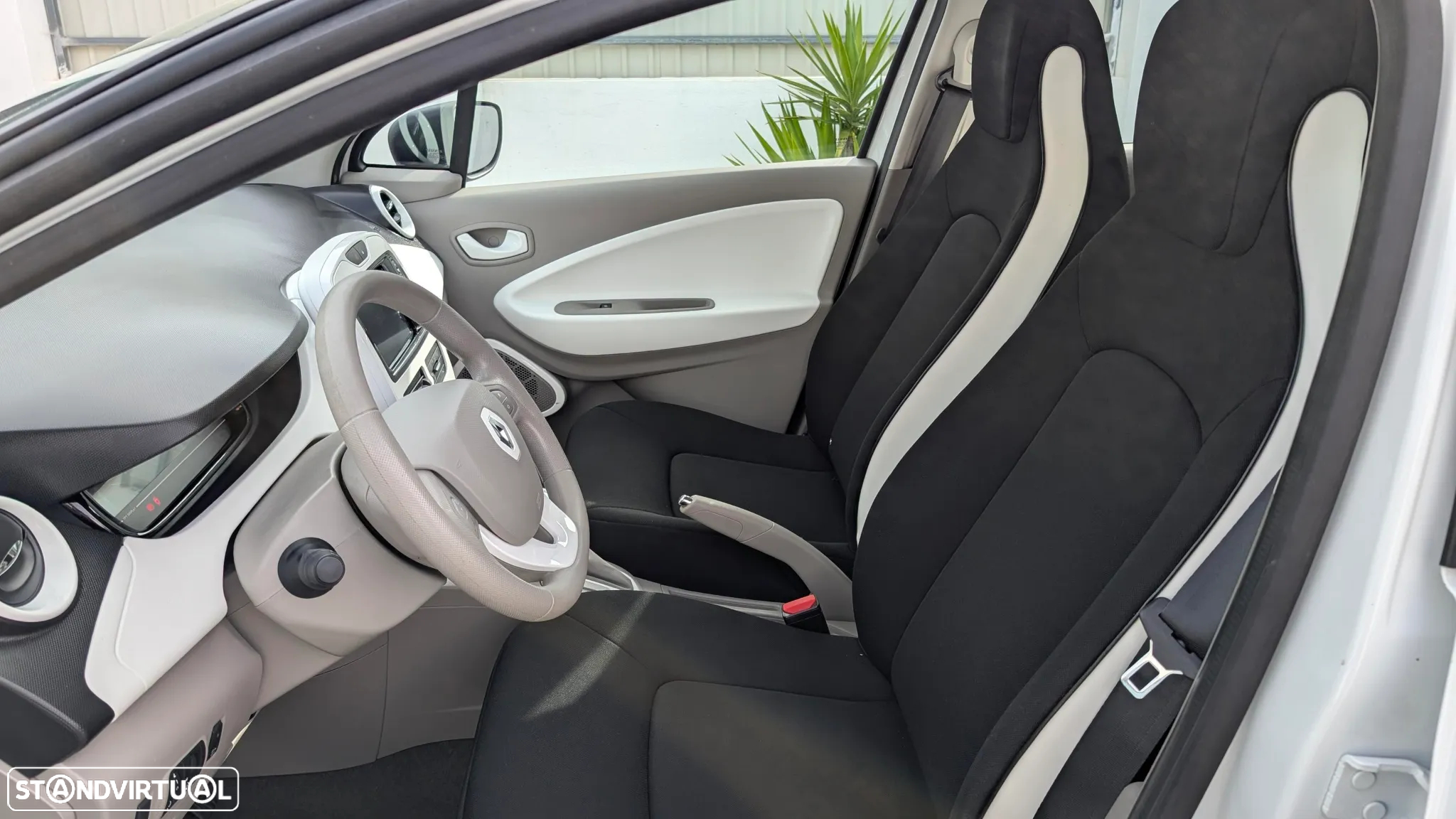 Renault Zoe (c/ Bateria) 41 kwh Life - 6