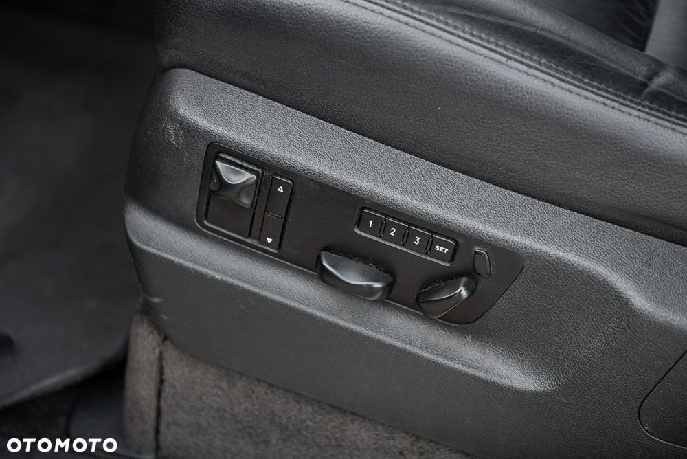 Porsche Cayenne Turbo Tiptronic S - 26