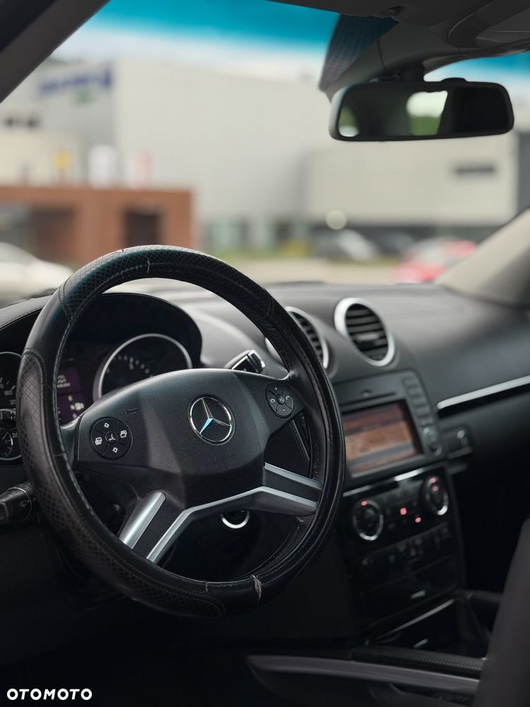 Mercedes-Benz ML - 7