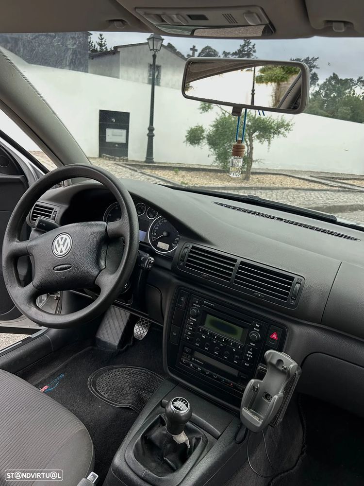 VW Passat - 10