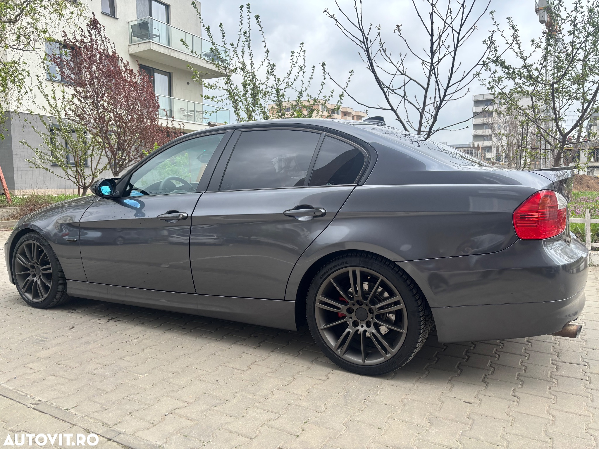 BMW Seria 3 318d Touring - 3