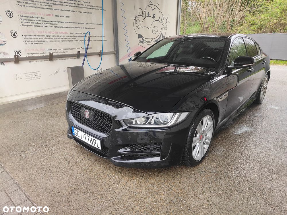 Jaguar XE 2.0 D AWD R-Sport - 5